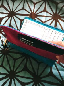 投稿についてもっと詳しく 自作の革製手帳カバーはおよそ４時間で完成