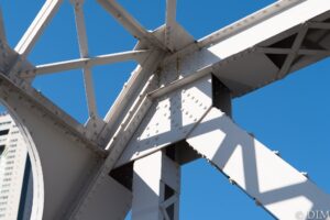 投稿についてもっと詳しく 50mm単焦点レンズの画角は帯に短し襷に長し