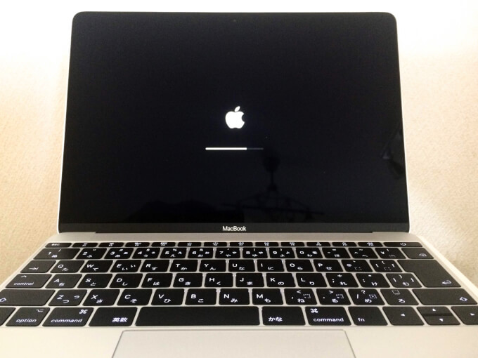 投稿についてもっと詳しく 中古のMacBook 2017外観レビュー！軽い薄い！壊しそう！