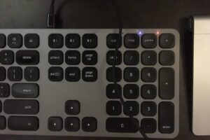 投稿についてもっと詳しく Satechi ワイヤレスキーボードレビュー！Macと好相性で安定感抜群