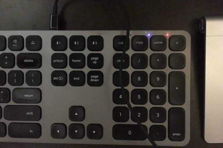 投稿についてもっと詳しく Satechi ワイヤレスキーボードレビュー！Macと好相性で安定感抜群